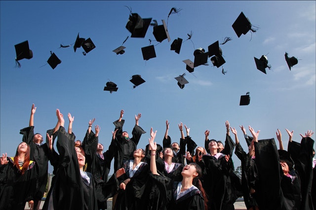 Ayudas y becas para alumnos de Valencia